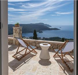 3 bedroom villa with pool & sea views, near Palaiokastrítsa, sleeps 6